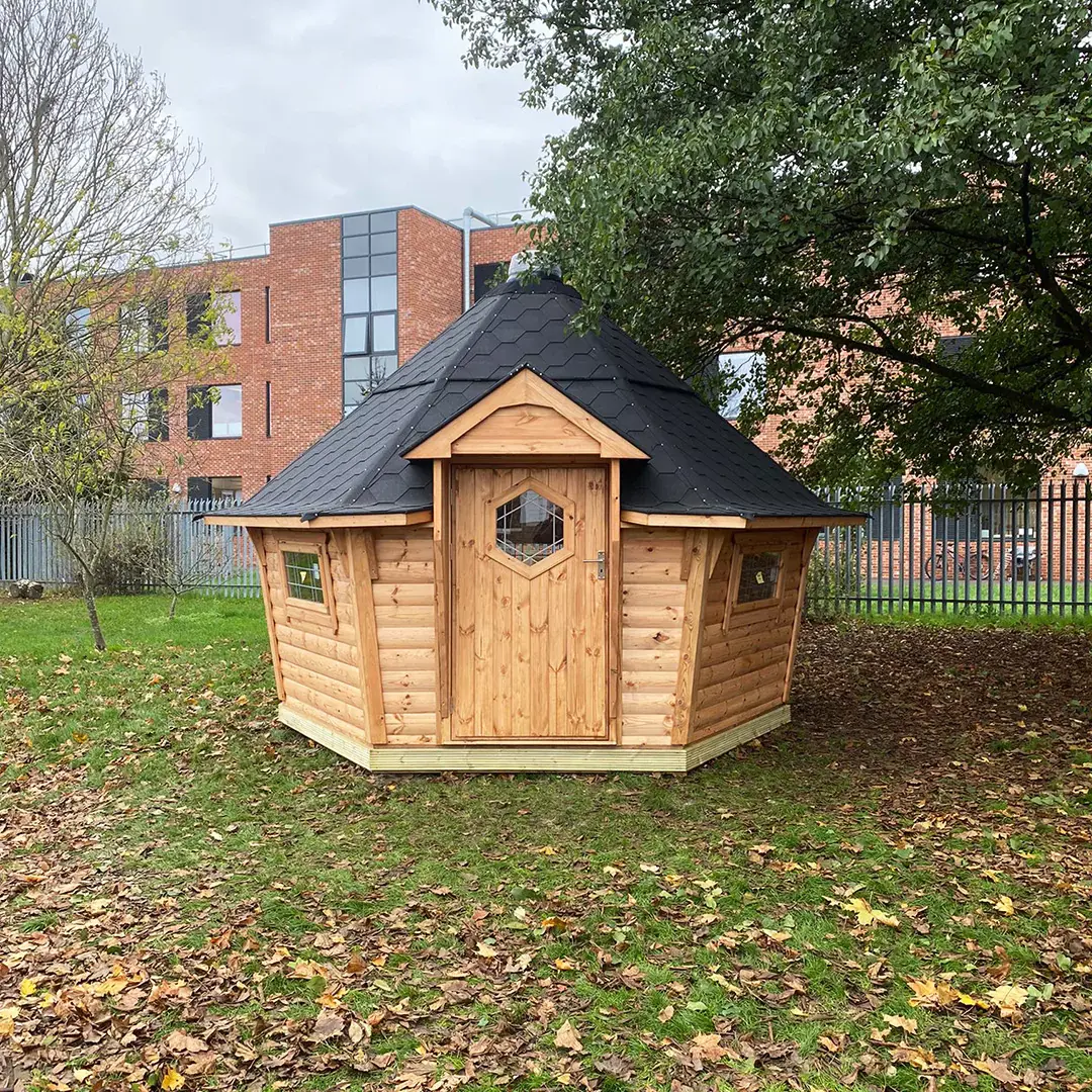 forest school log cabin